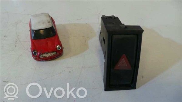 Suzuki Liana Avārijas lukturu slēdzis 