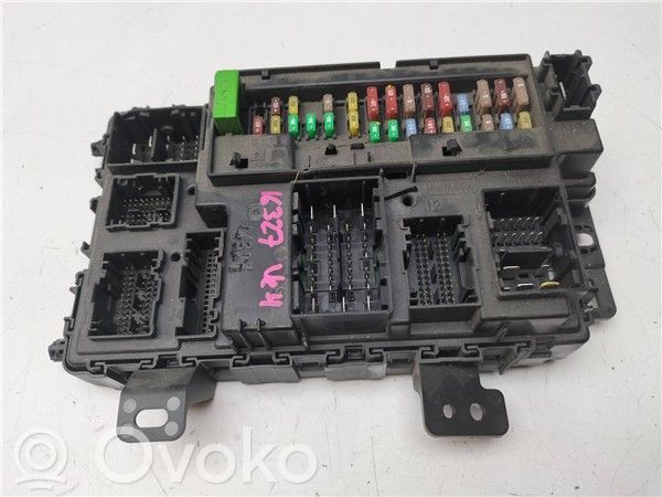 Saugiklių blokas   YMF6,GK2T15604FAF