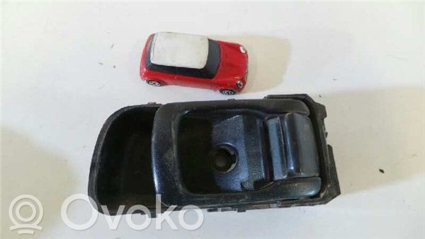 Nissan King Cab, Navara Manecilla interna puerta trasera 