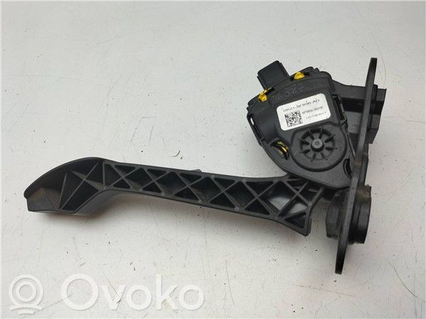 Akceleratoriaus pedalas   YMF6,BK219F836AD
