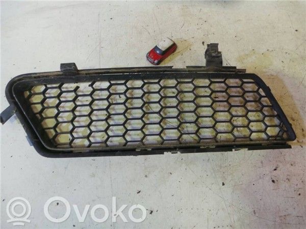 Alfa Romeo 166 Etupuskurin alempi jäähdytinsäleikkö 