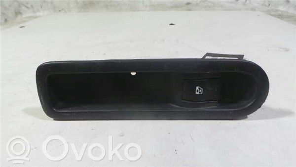 Przyciski szyb   F9Q812