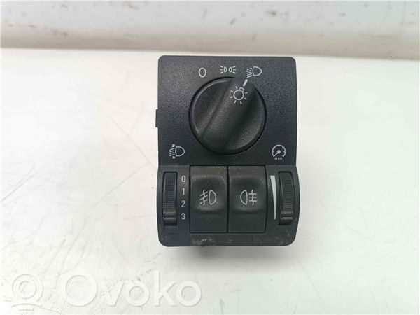 Opel Astra H Lukturu slēdzis 