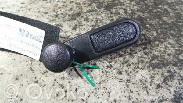 Peugeot 206 Front door interior handle 