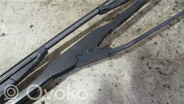 Nissan Primastar Brazo del limpiaparabrisas delantero 