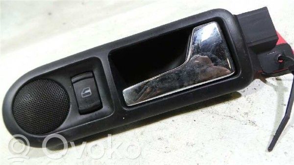 Volkswagen PASSAT Внутренняя ручка 