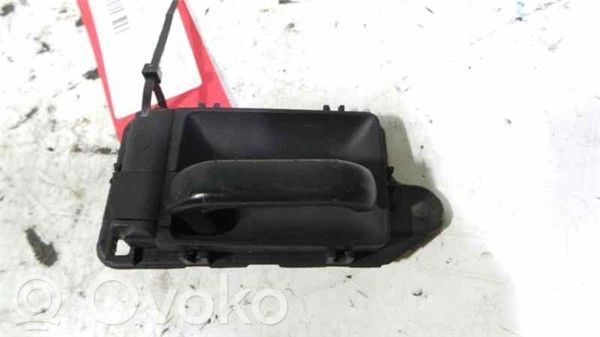 Peugeot 205 Manecilla interna puerta trasera 