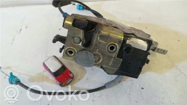 Citroen C4 I Takaoven lukko 