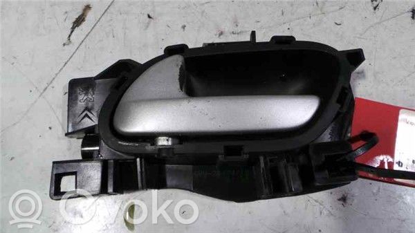 Peugeot 207 Front door interior handle 