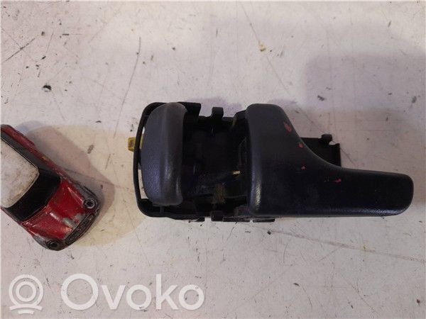 Nissan Atleon Priekinė atidarymo rankenėlė vidinė 