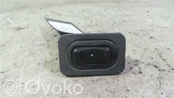 Opel Combo C Electric window control switch 