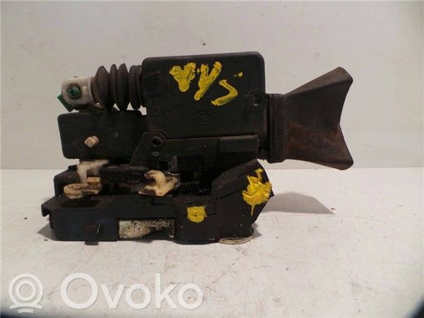 Renault Safrane Передний замок 