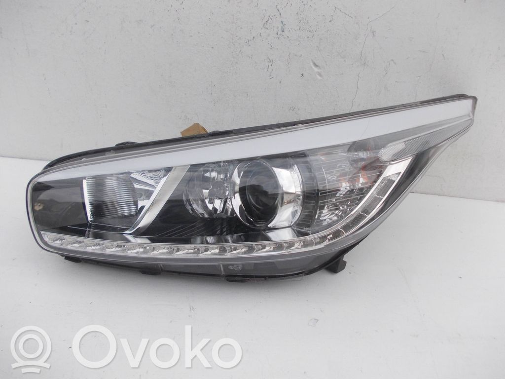 KIA Ceed Priekinis žibintas 