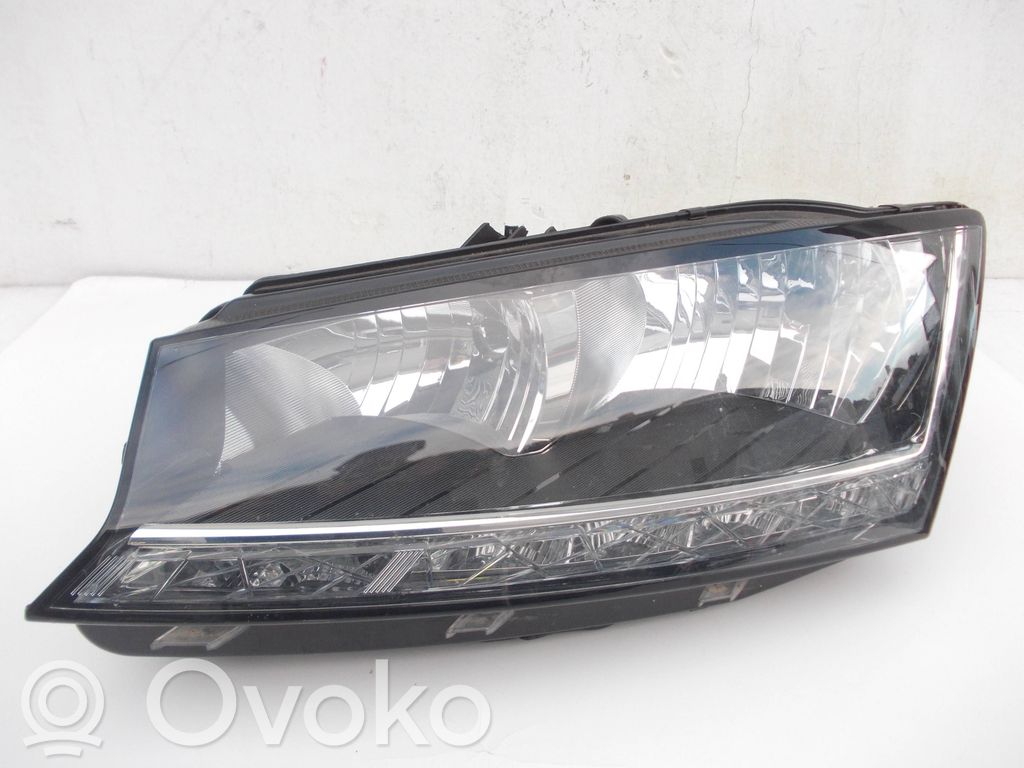 Skoda Fabia Mk3 (NJ) Scheinwerfer 
