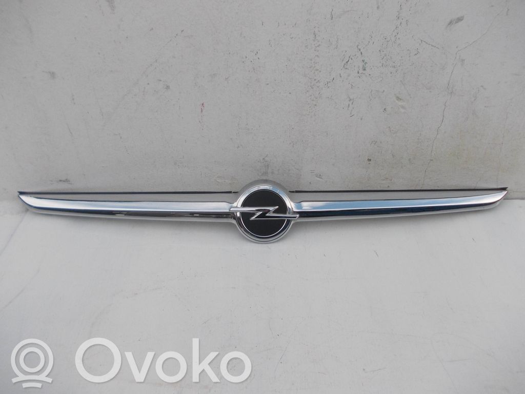 Opel Zafira C Mască capotă portbagaj 