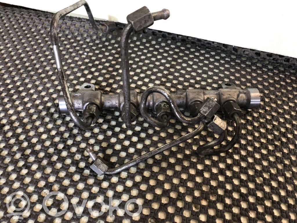 Fuel distributor   0445214181