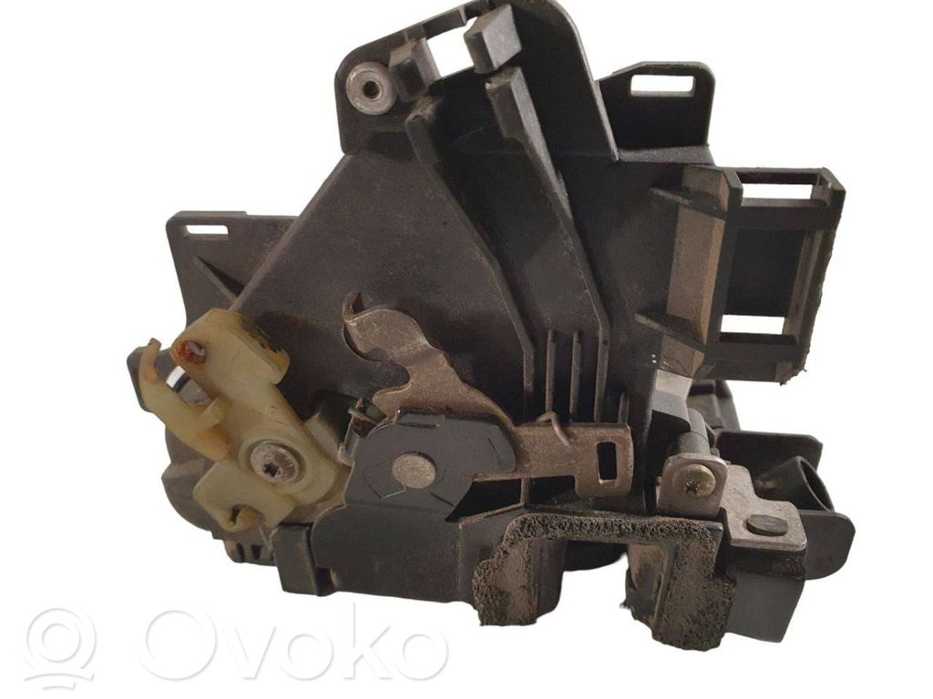Volkswagen Polo Priekinė durų spyna 