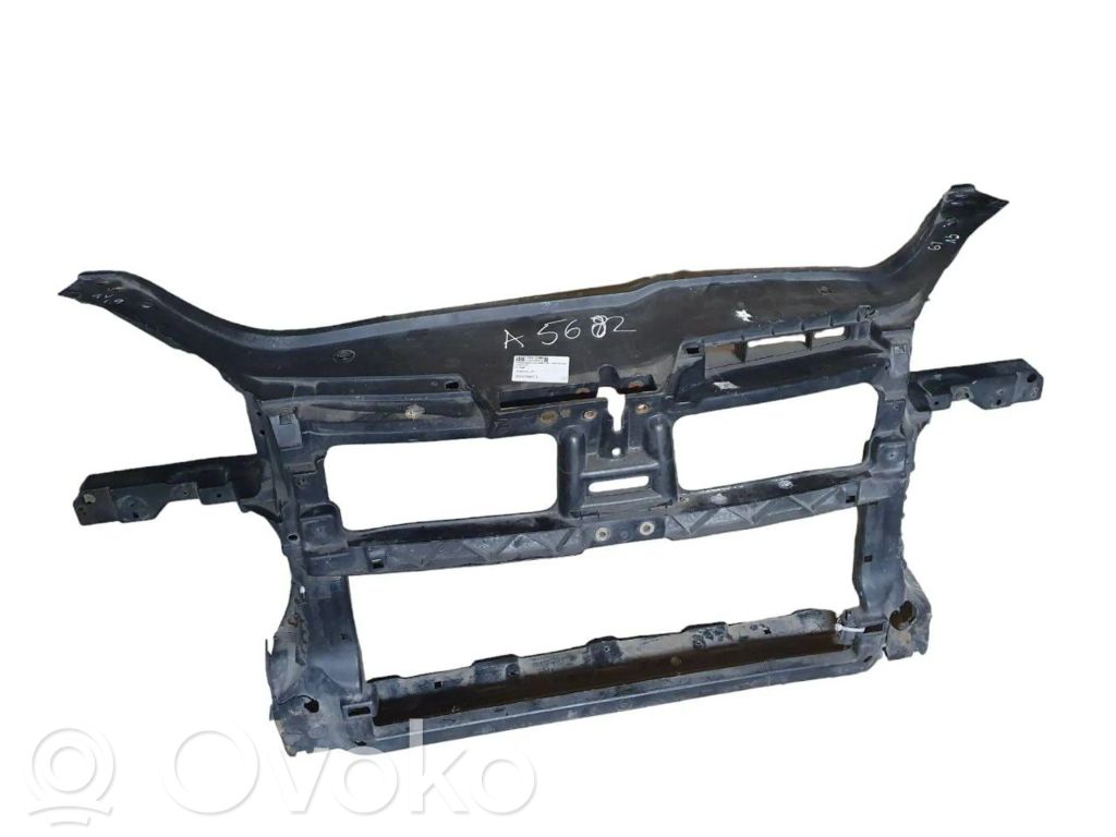 Volkswagen Golf V Radiatoru panelis 
