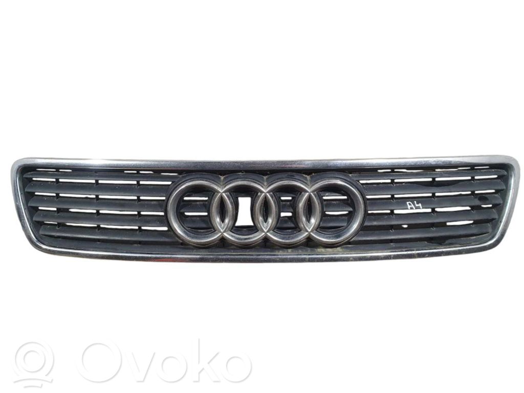 Audi A4 S4 B5 8D Etusäleikkö 