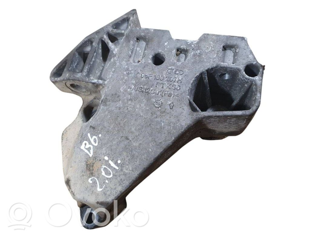 Volkswagen PASSAT B6 Engine mounting bracket 