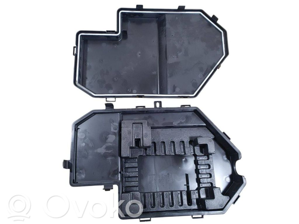 Audi A4 S4 B7 8E 8H Otros repuestos del compartimento del motor 