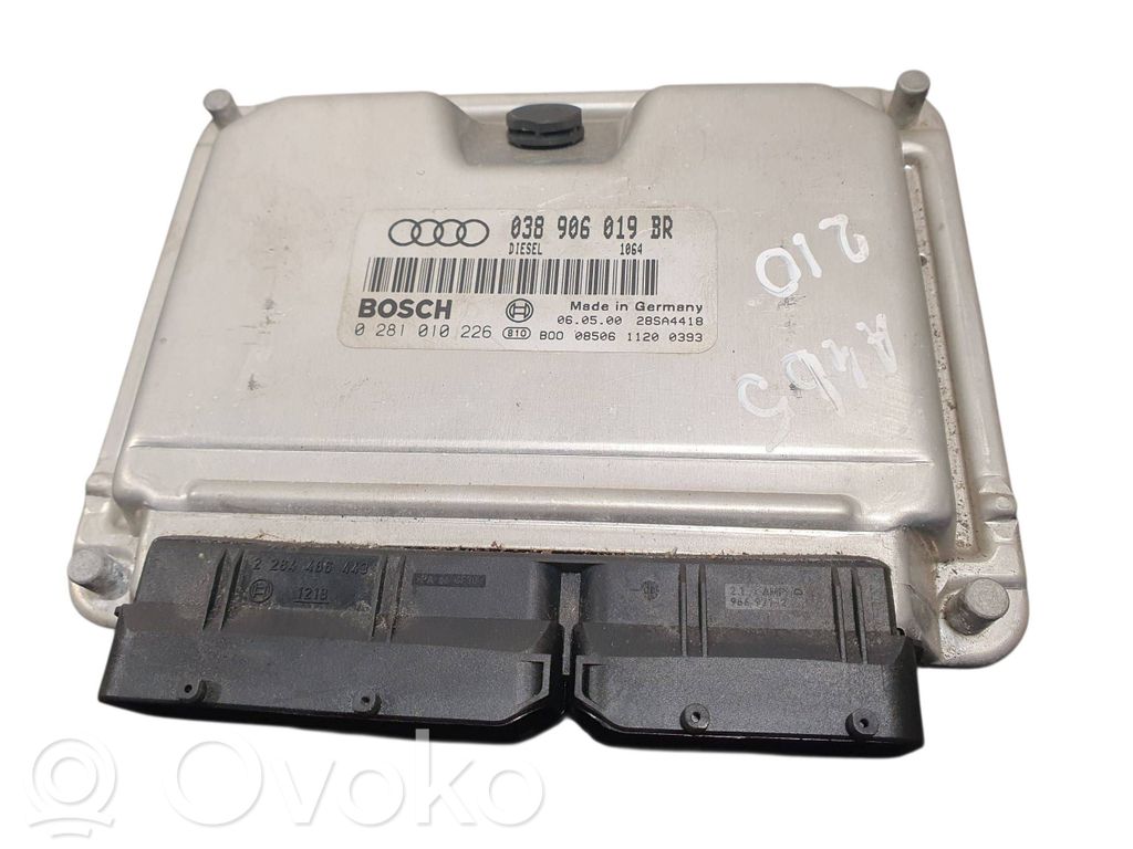 Audi A4 S4 B5 8D Motorsteuergerät/-modul 
