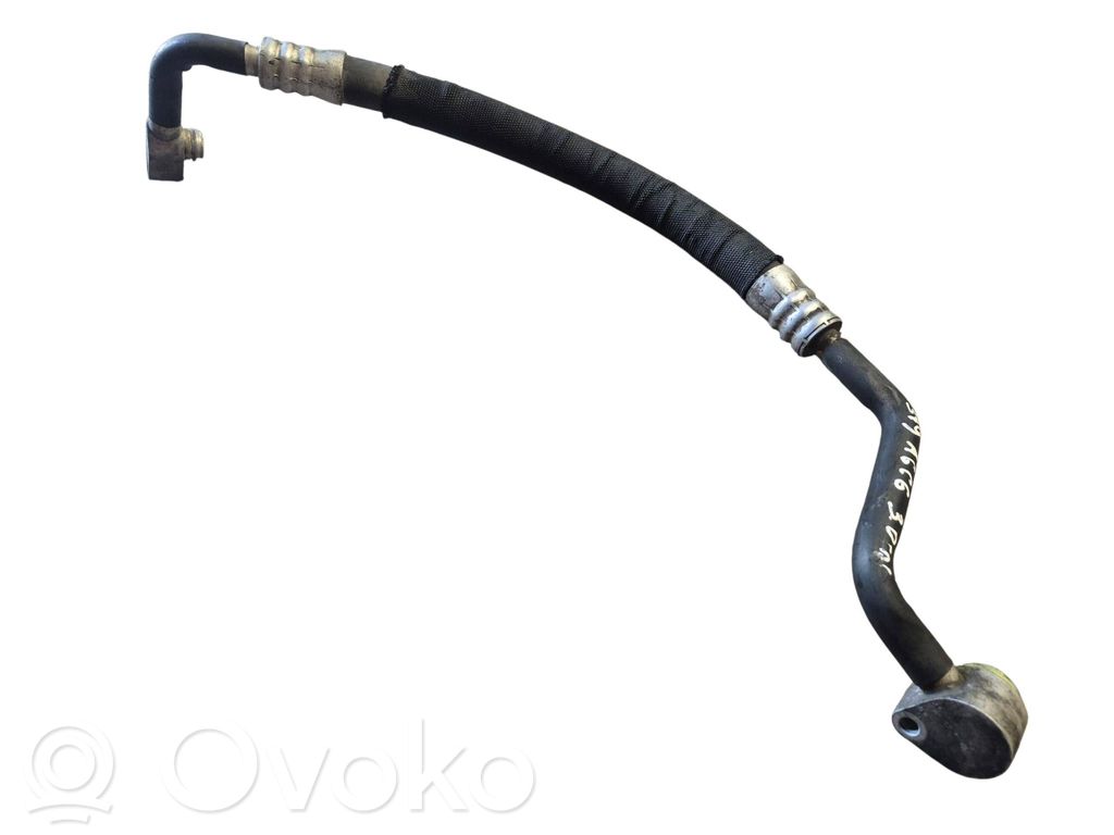 Ilmastointilaitteen putki (A/C)