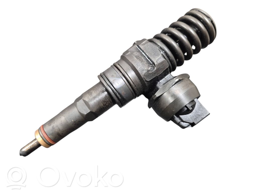 Volkswagen Golf Plus Inyector de combustible 