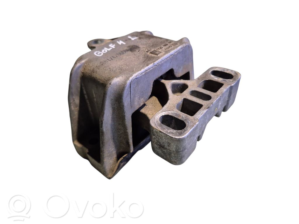 Volkswagen Golf IV Engine mount bracket 