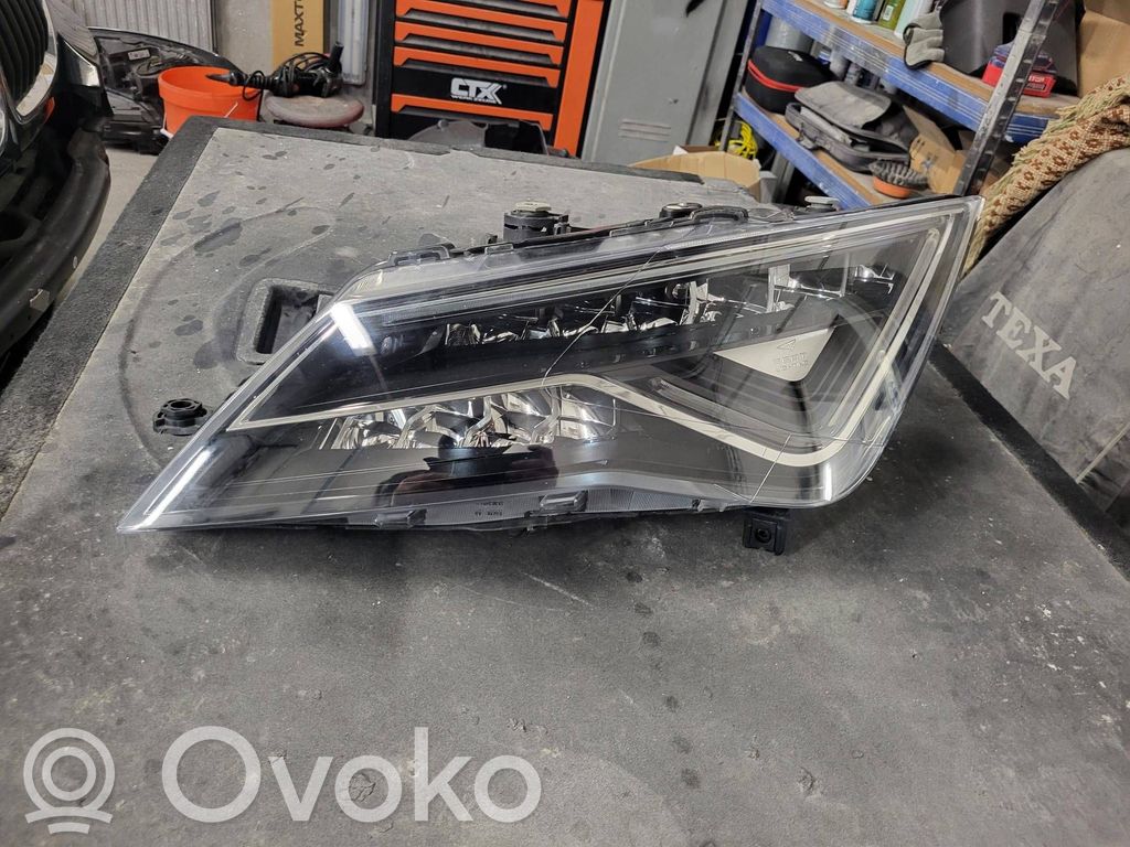 Seat Leon IV Lampa przednia 
