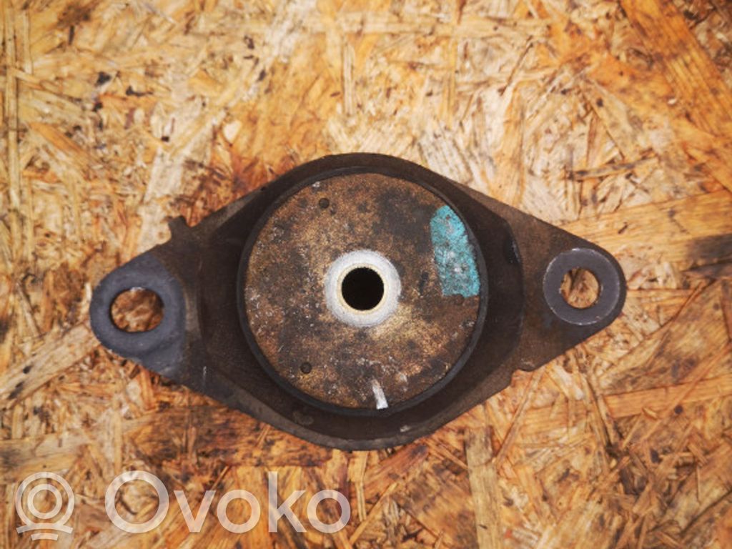 Renault Vel Satis Engine mount bracket 