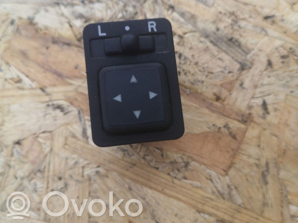 Mitsubishi Space Star Wing mirror switch 