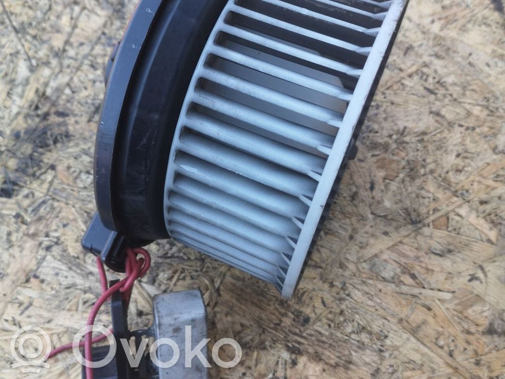 Toyota Corolla E120 E130 Mazā radiatora ventilators 