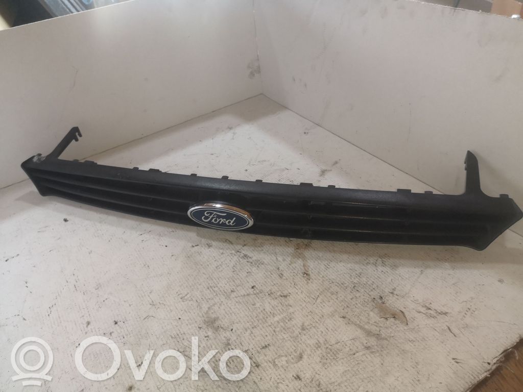 Ford Focus Front bumper upper radiator grill 