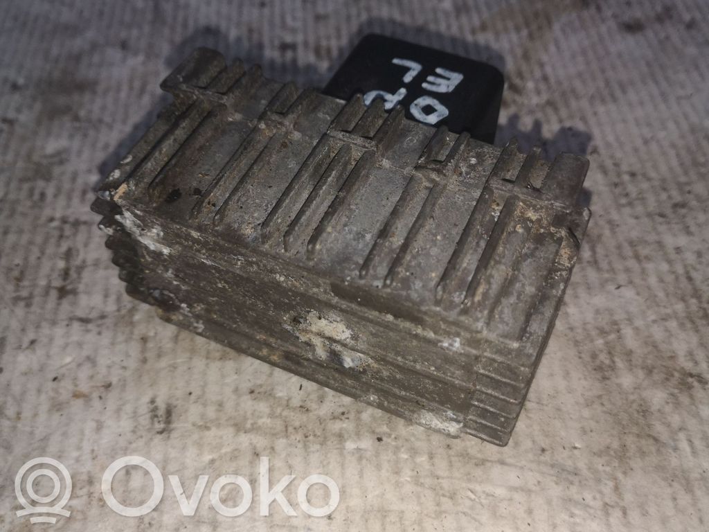 Opel Astra G Glow plug pre-heat relay 