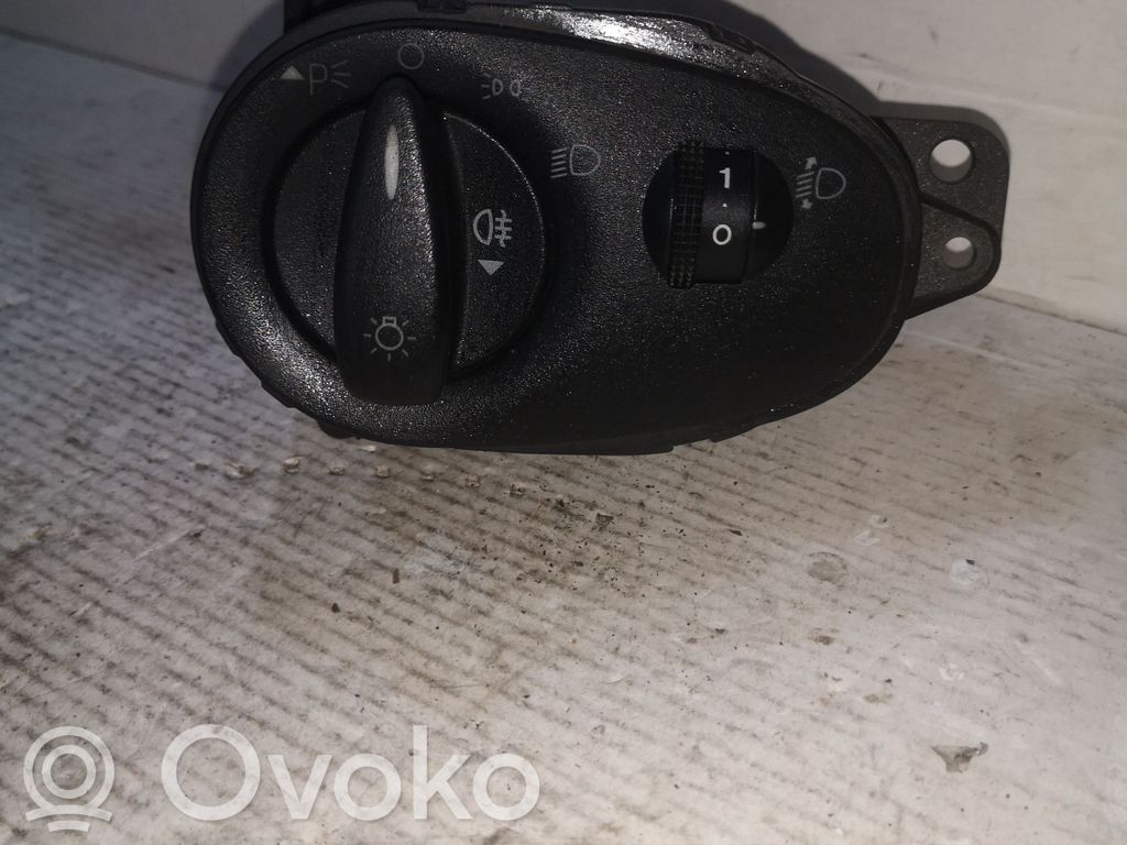 Ford Focus Lukturu slēdzis 
