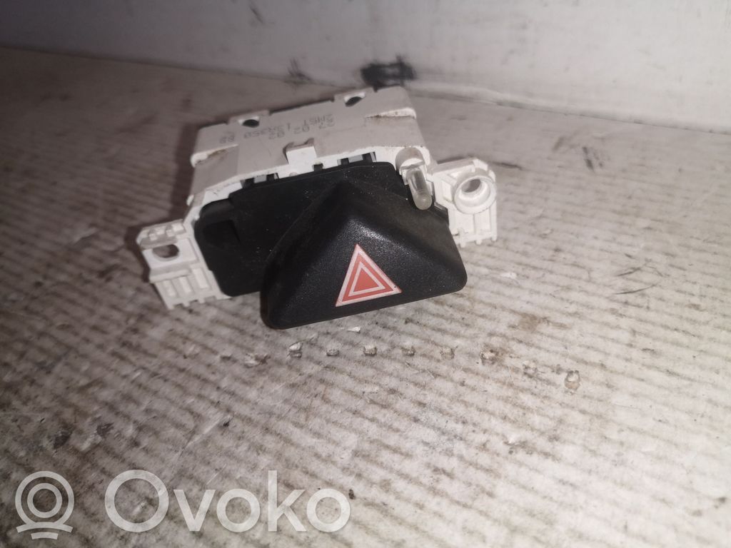Ford Focus Hazard light switch 