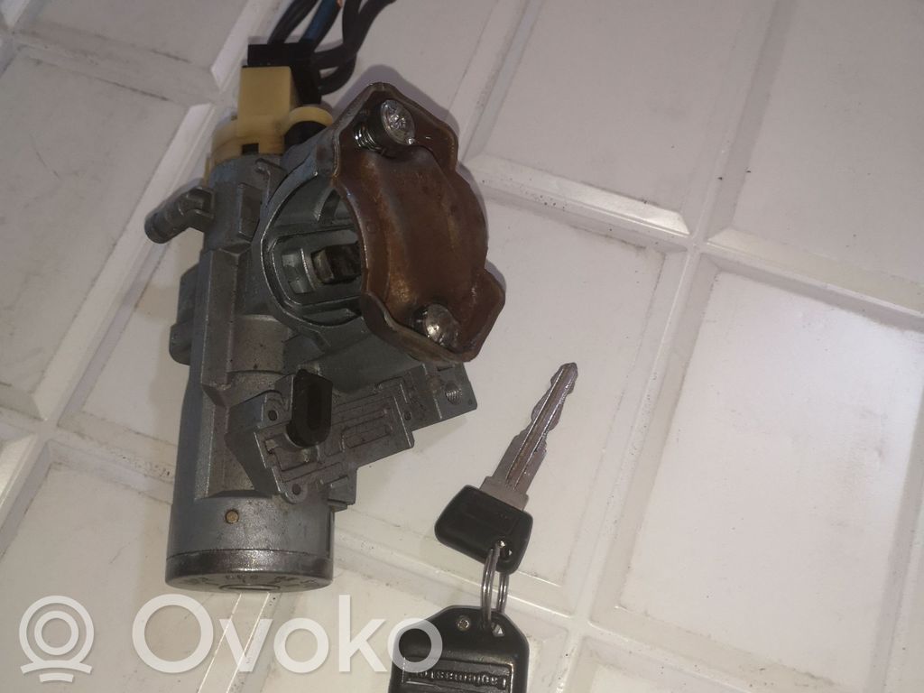 Mazda 626 Užvedimo spynelė 