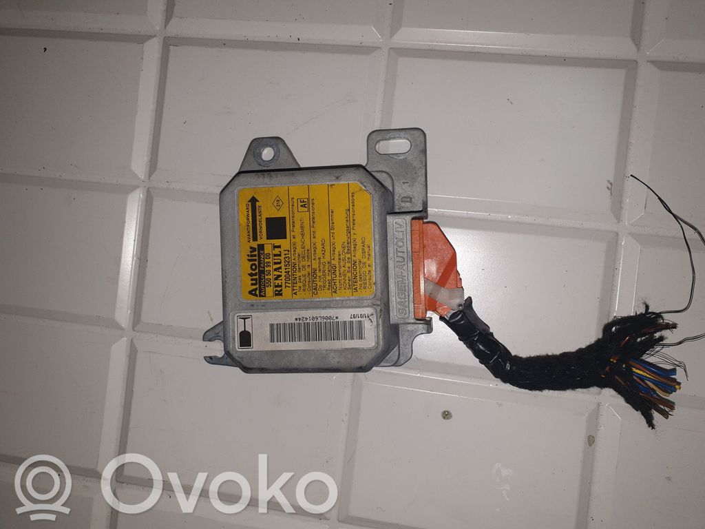 Renault Scenic I Airbag control unit/module 