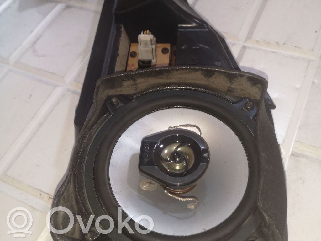 BMW 7 E38 Altavoz de la puerta trasera 