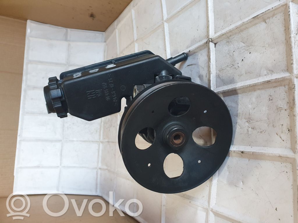 Opel Vectra B Power steering pump 