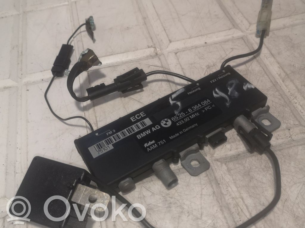 BMW 5 E39 Aerial antenna amplifier 