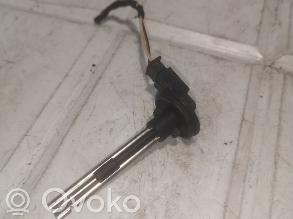 Interior temperature sensor   6915391