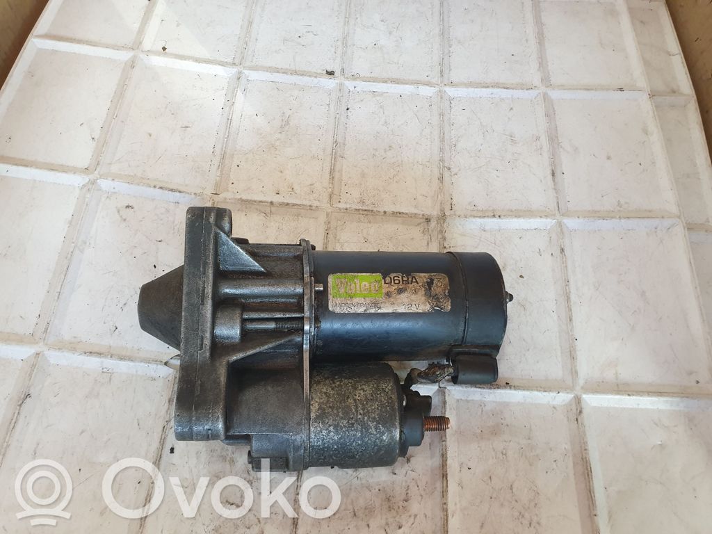 Renault Clio I Starteris 