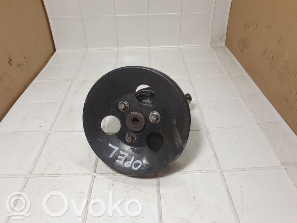 Opel Omega B1 Power steering pump 