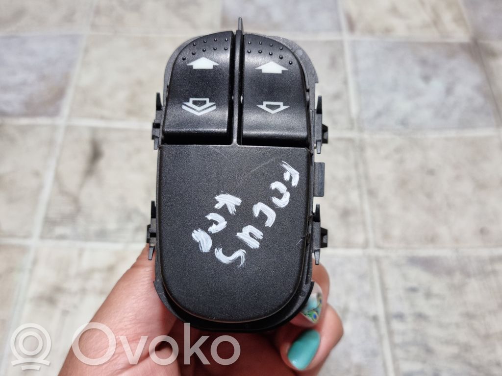 Ford Focus Electric window control switch 