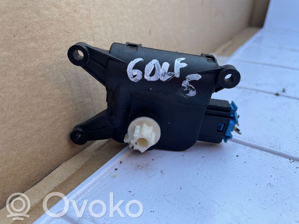 Volkswagen Golf V Oro sklendės varikliukas 