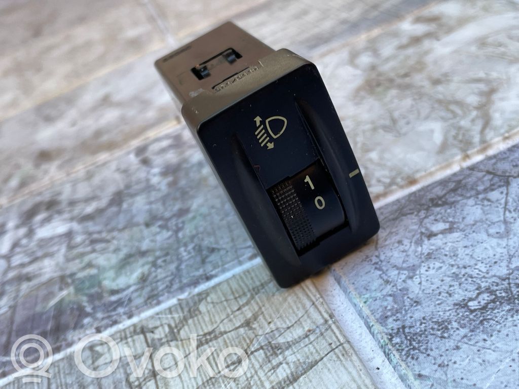 Hyundai Sonata Headlight level height control switch 