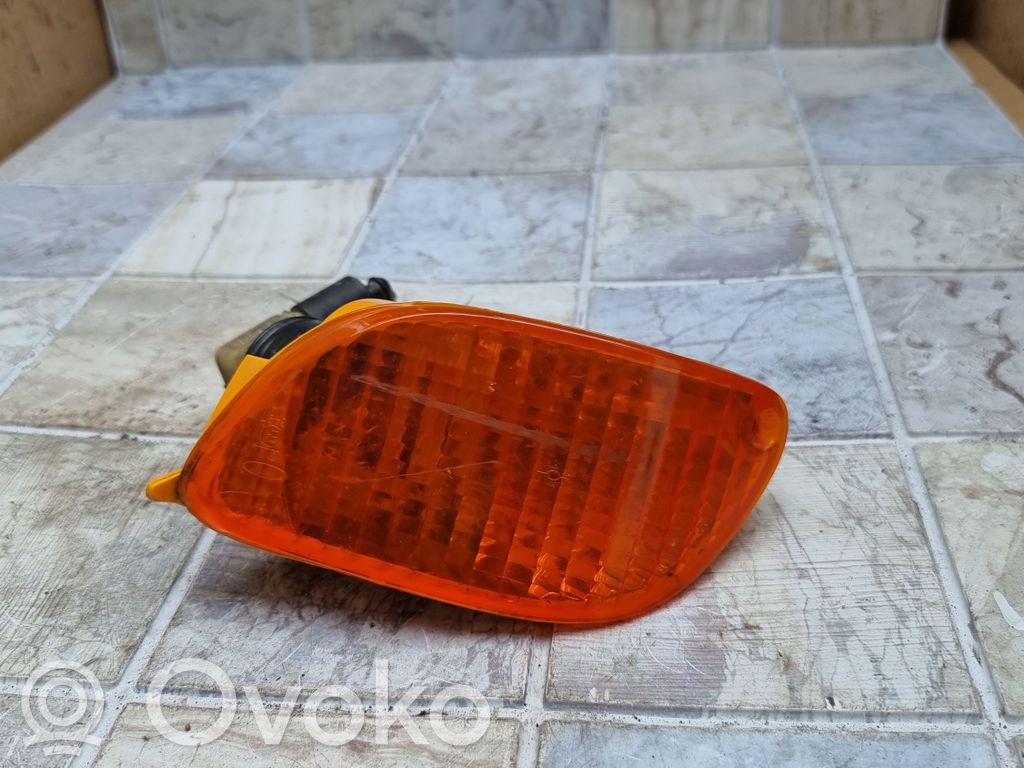 Ford Focus Front indicator light 