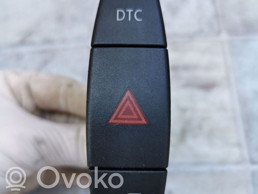 Hazard light switch   694560302,5495291,549529100